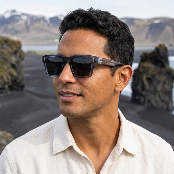Lunettes Reykjavik bois et acétate portées par un homme