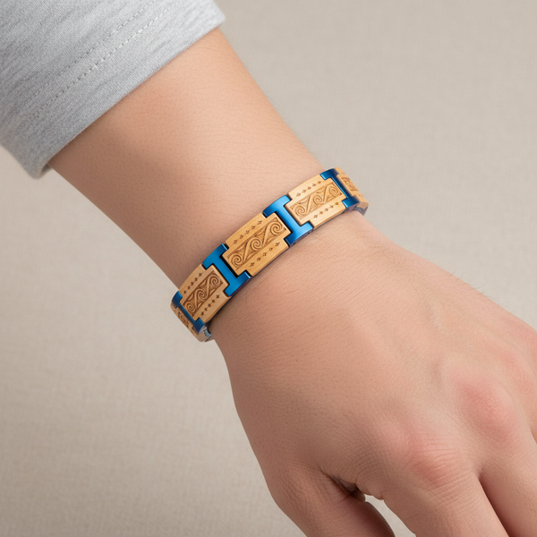 Bracelet Saint-Laurent porté au poignet