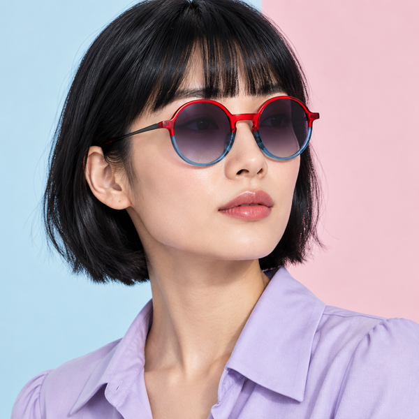 Femme portant les lunettes rondes Groseille bicolores